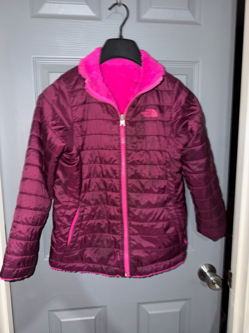 The North Face Plum and Bright Pink Girls'‎ Jacket - Picture 6 of 14